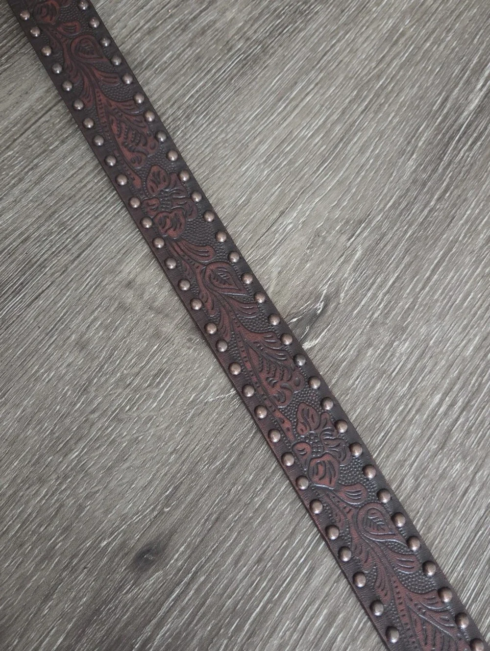 Cowgirl Legend Western Tooled Leather Studded Belt Size 28